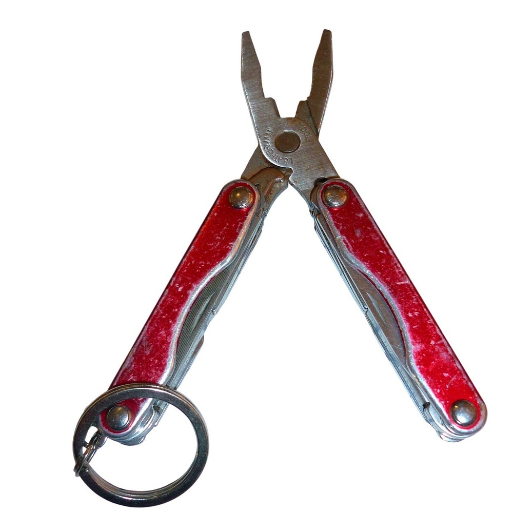 Vintage Retired Leatherman Squirt P4 Red Keychain Multi-Tool Discontinued Pliers